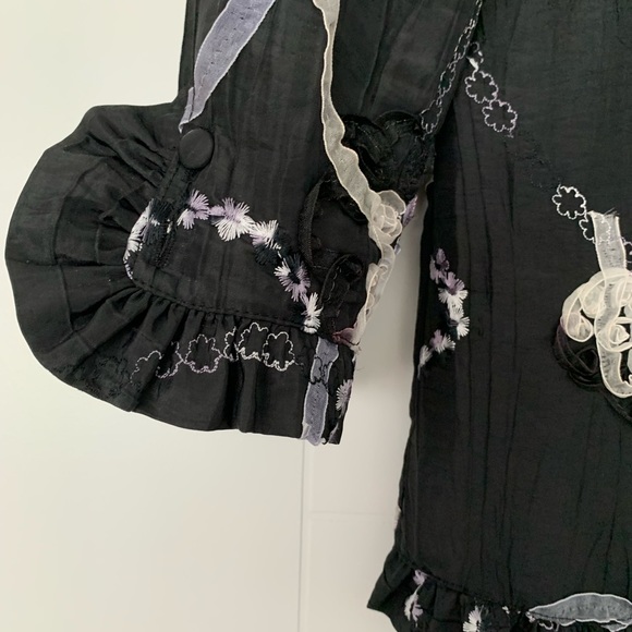 Beautiful jacket, size small - Picture 2 of 4